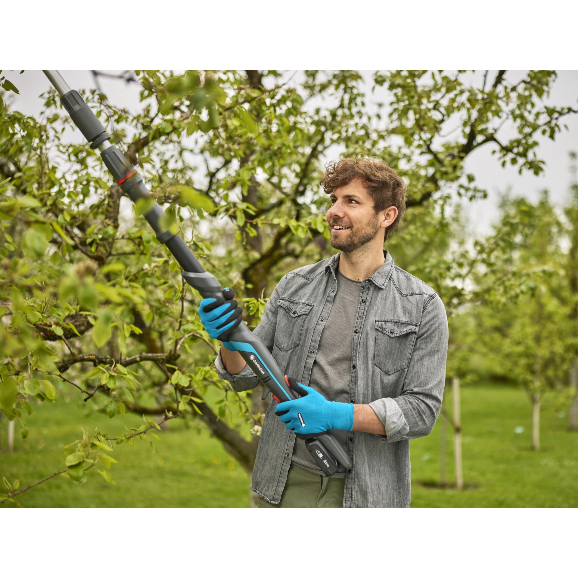 Gardena Akku-Teleskop-Baumschere HighCut 250/18V P4A solo
