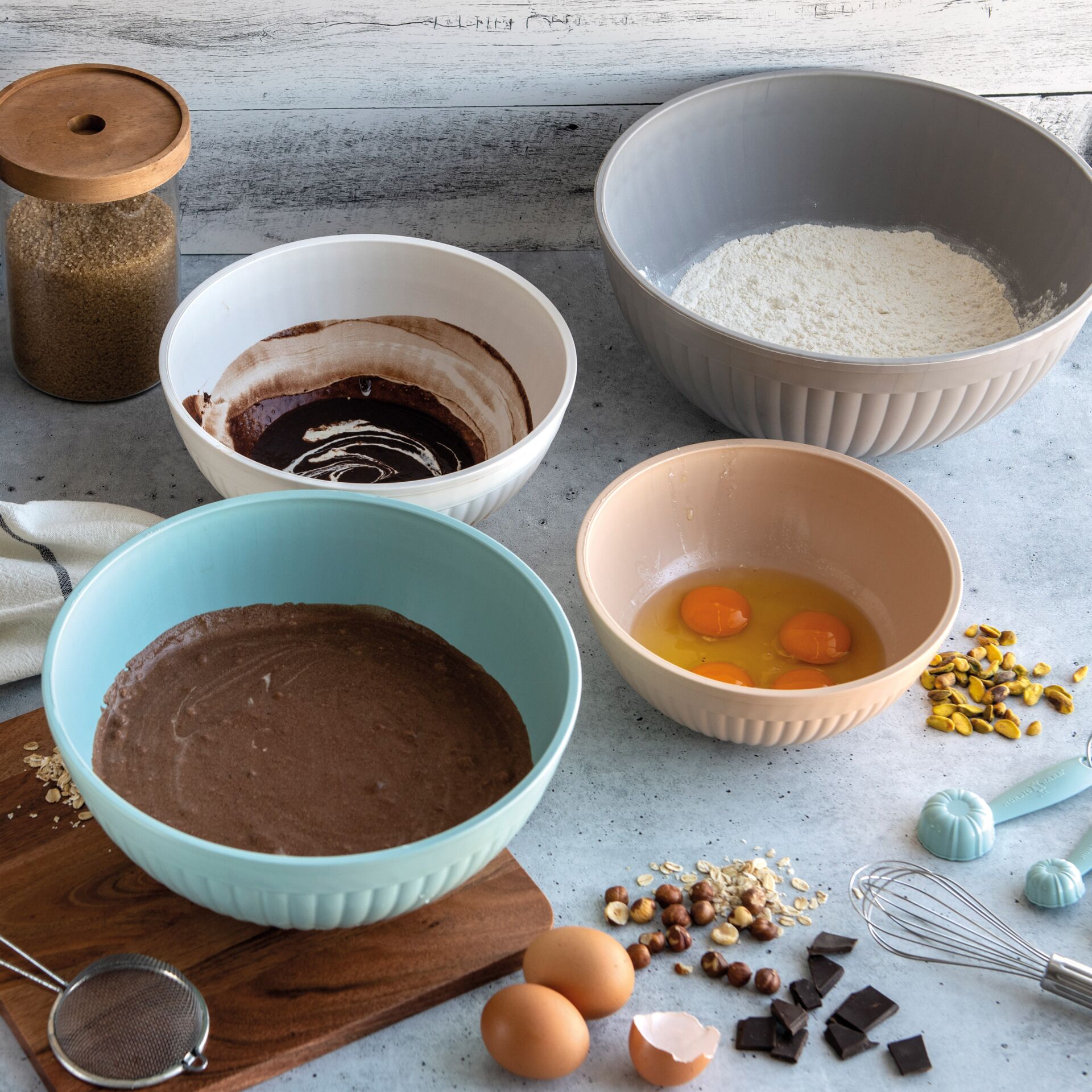 Nordic Ware -4 Piece covered Bowl set 119592_03